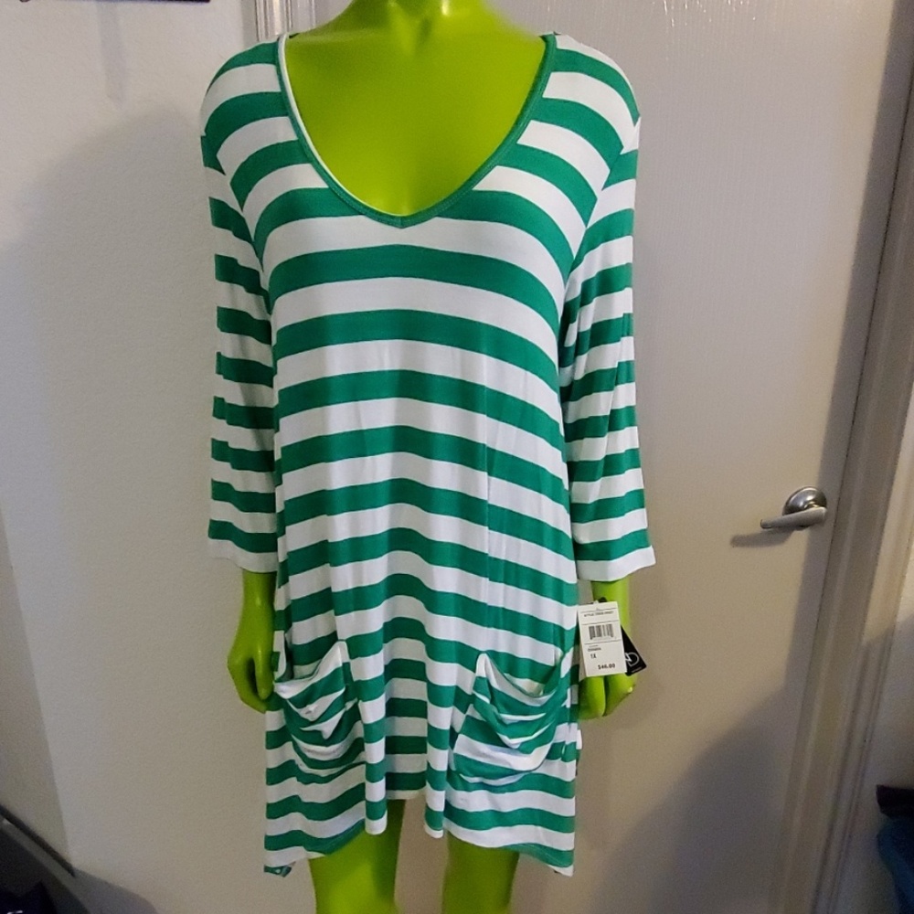 NEW with Tags Ladies Long blouse size 1X
